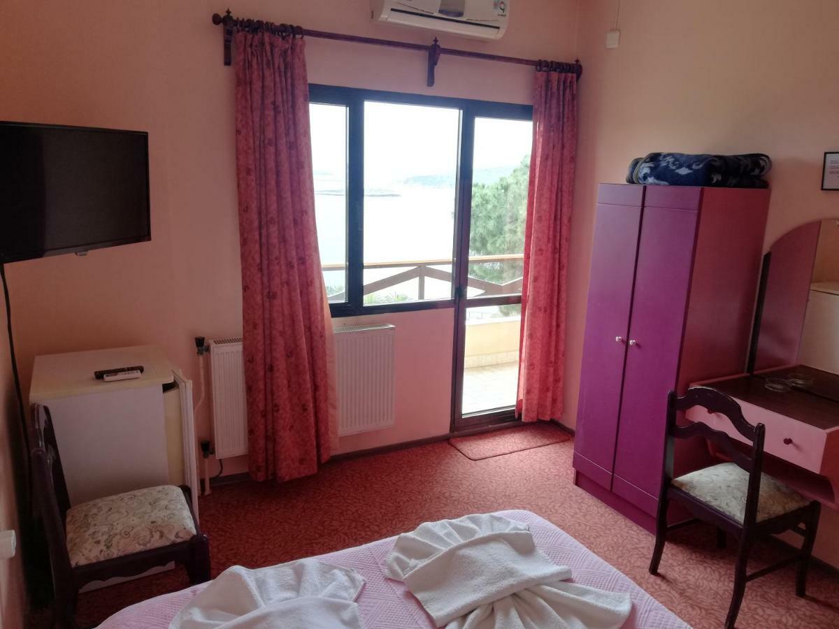 פוצ'ה Teras Motel מראה חיצוני תמונה